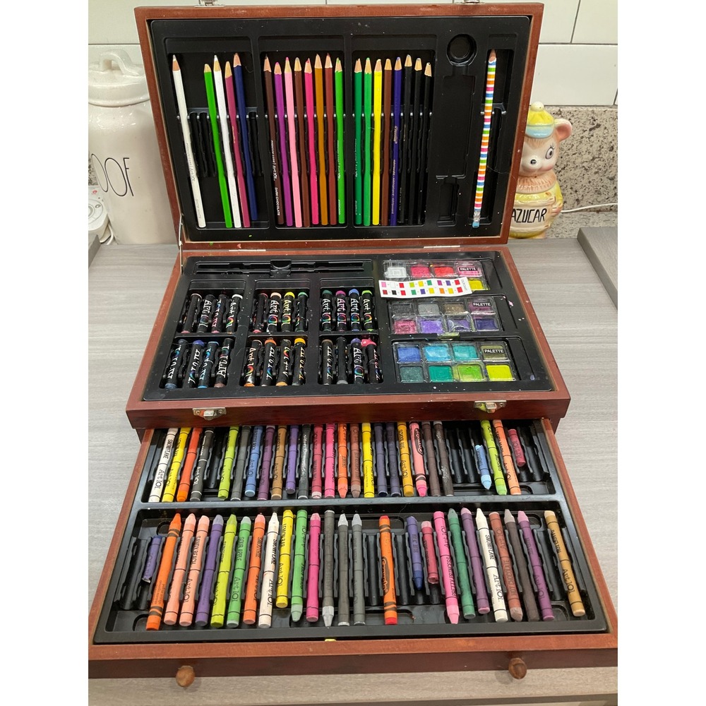 D.M CREATIONS ART PORTABLE ART SET MISSING PIECES